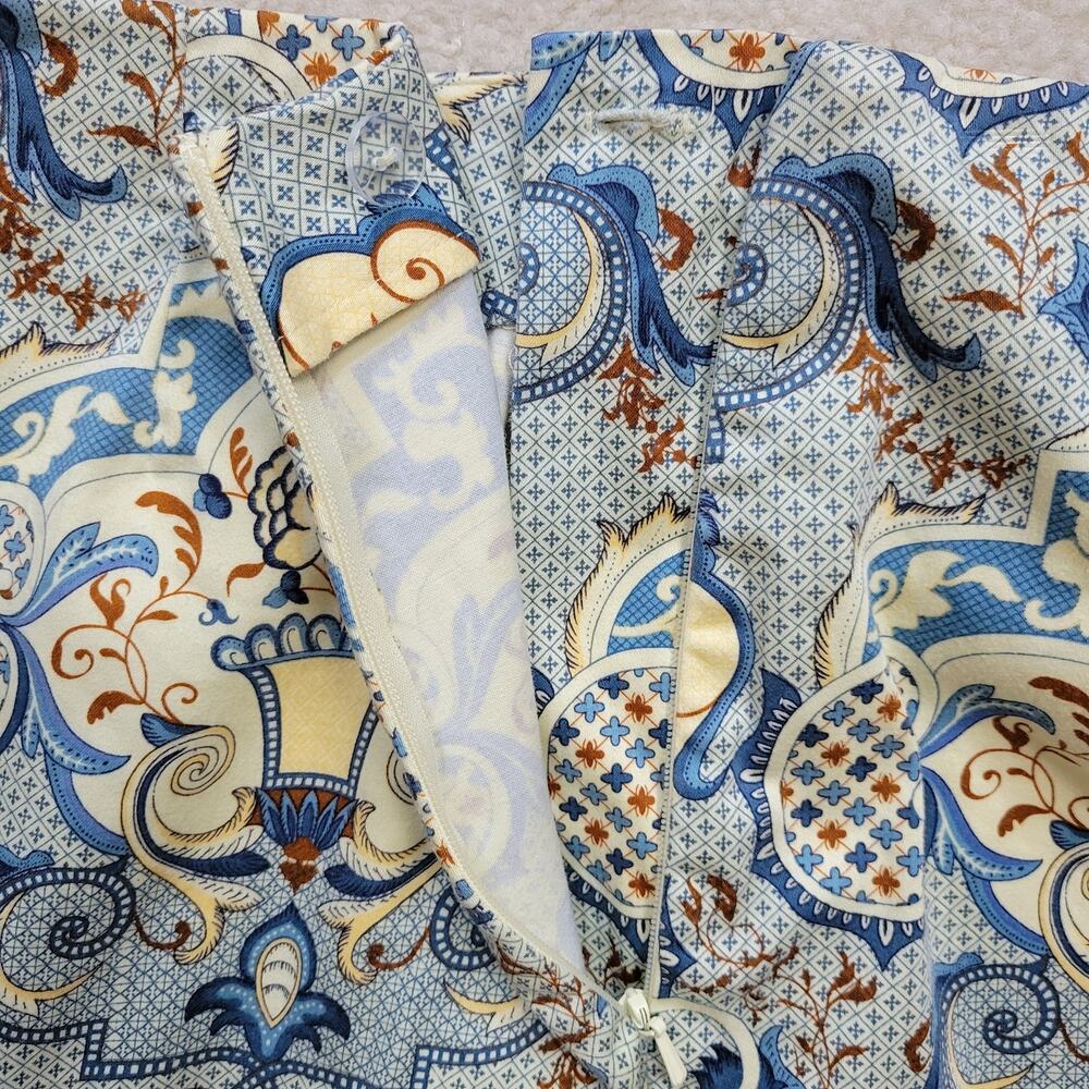 EUC Talbots 10 Stretch Straight Knee Length Skirt Side Zip Button Geometric - Picture 4 of 12